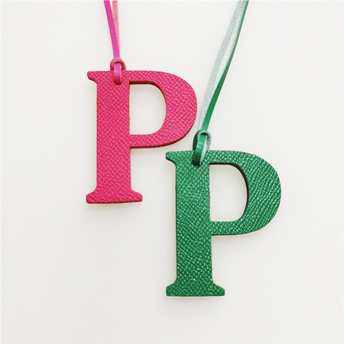 Women Accessories Name In English - Engels Brief P Alfabet Koeienhuid Pu