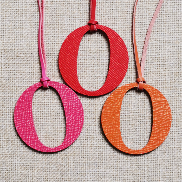 Women Accessories Name In English - Engelse Letter O Alfabet Koeienhuid Pu