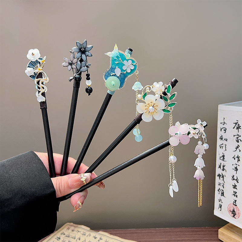 Hair Fork Stick - Klassieke kwastje haarstokje zwarte houten bloem