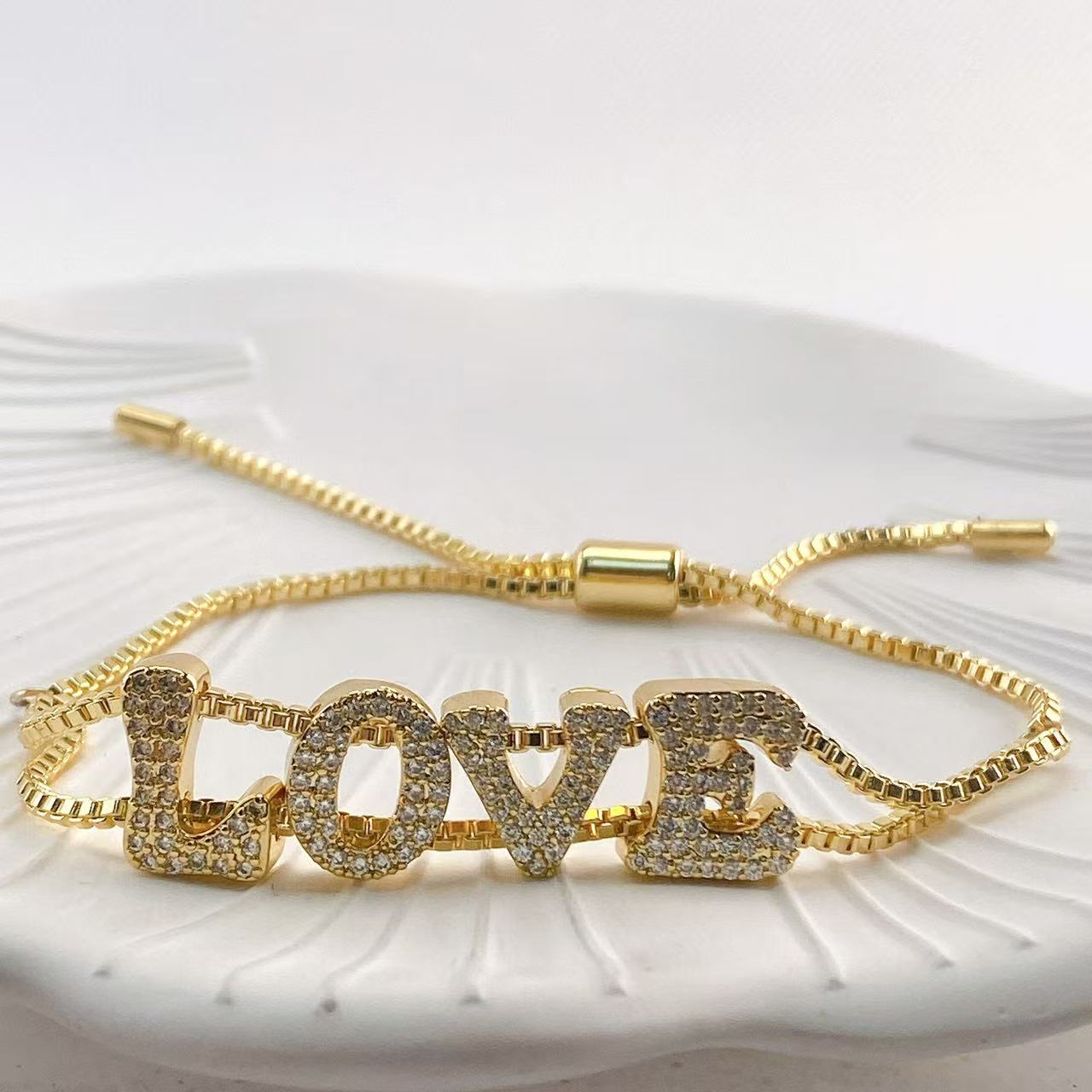 Modieuze gouden DIY-naamarmban - Women Accessories Name In English recensie en prijs
