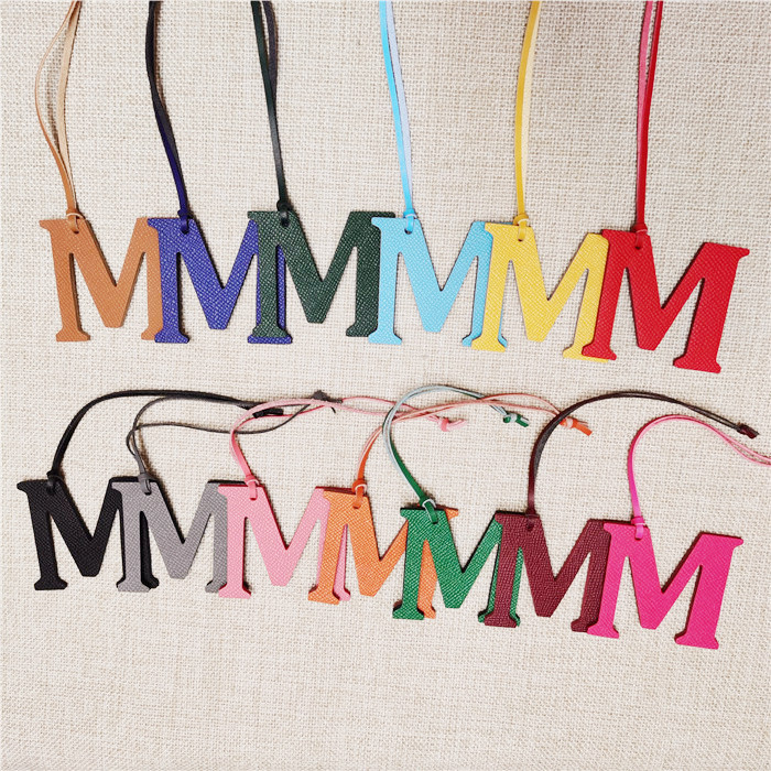 Engelse Letter M Alfabet Koeie - Women Accessories Name In English recensie en prijs