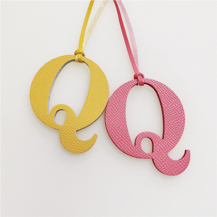 Engelse Letter Q Alfabet Koeie - Women Accessories Name In English recensie en prijs